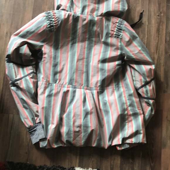 Lululemon spring jacket - Picture 6 of 10